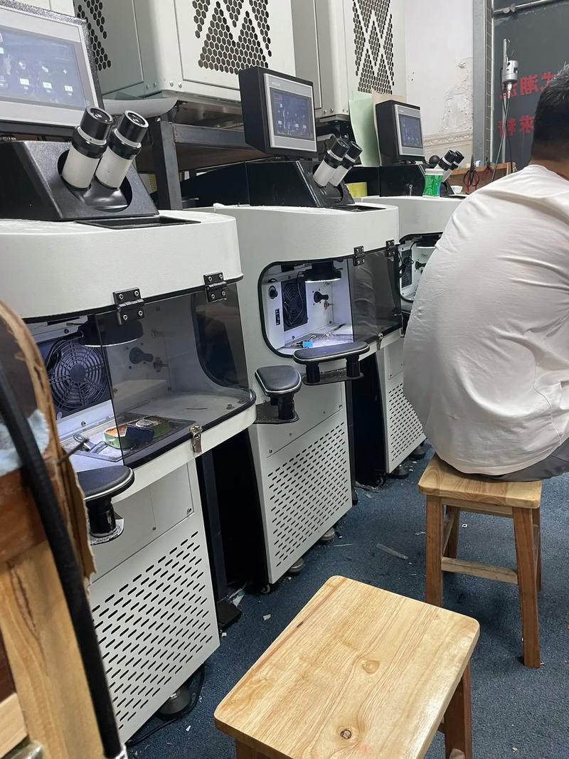 精工細作，璀璨生輝——珠寶首飾加工廠的開發(fā)與銷售之道